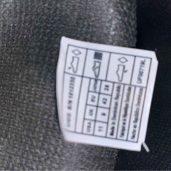 New Women's UGG SIENNA RAIN BOOTS shinny black with flaw - Picture 7 of 8